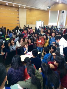 Amy Henderson of PWC Conducts Mock Interviews in Chengdu